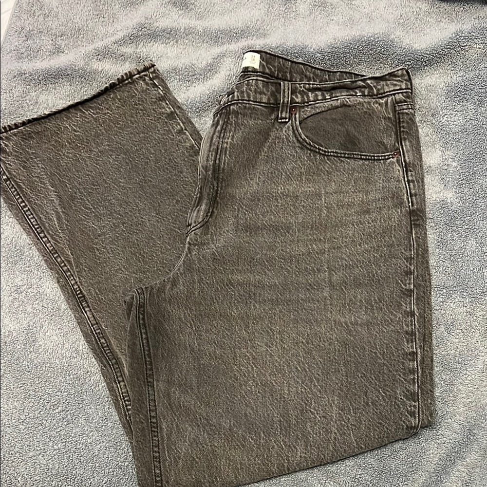Abercrombie high rise “the loose” Gray Jeans